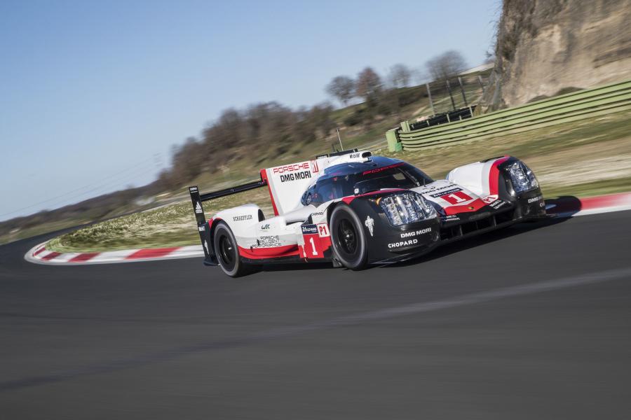  Porsche 919 Hybrid 2017 года  (фото 6 из 18)